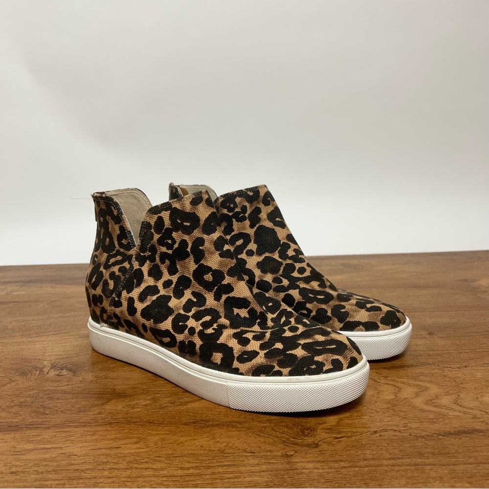 STEVE MADDEN “Claud” Womens leopard print shoes size 9